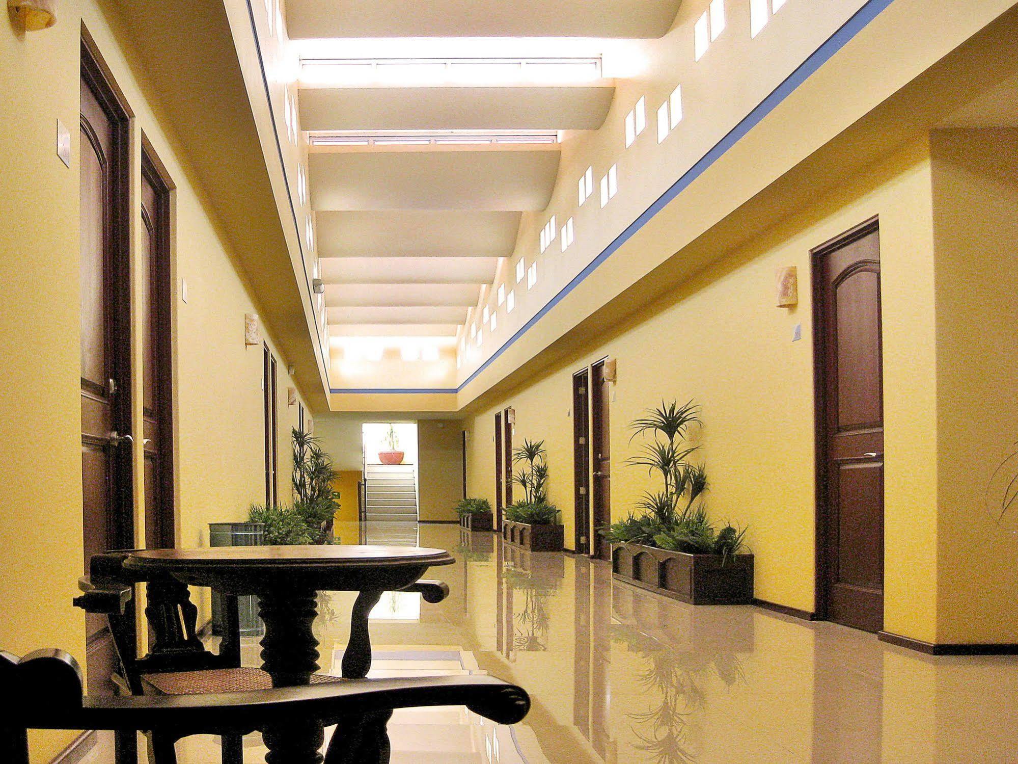 Hotel Cr Теуакан Екстер'єр фото